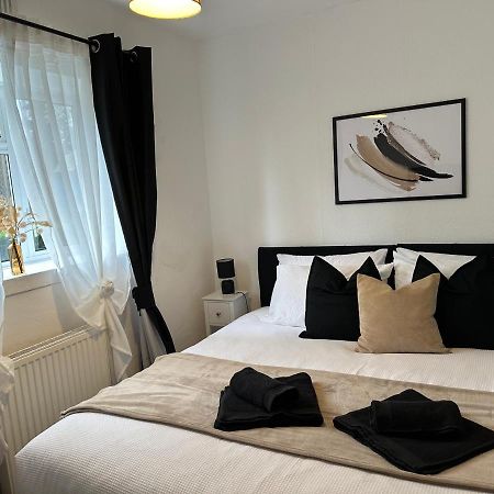 Lovely 2Bedroom 4Mins From Wimbledon Station Лондон Екстер'єр фото