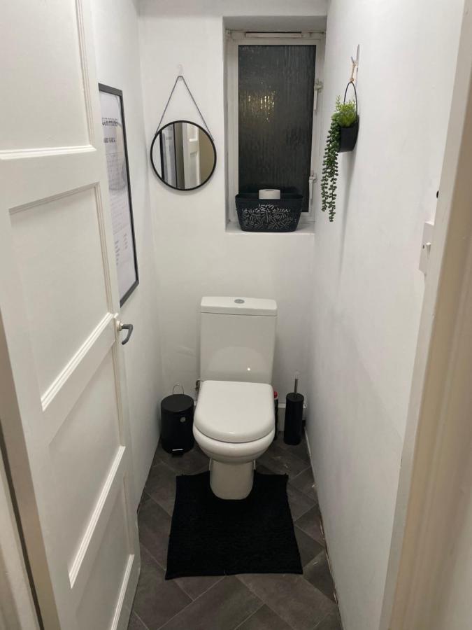 Lovely 2Bedroom 4Mins From Wimbledon Station Лондон Екстер'єр фото
