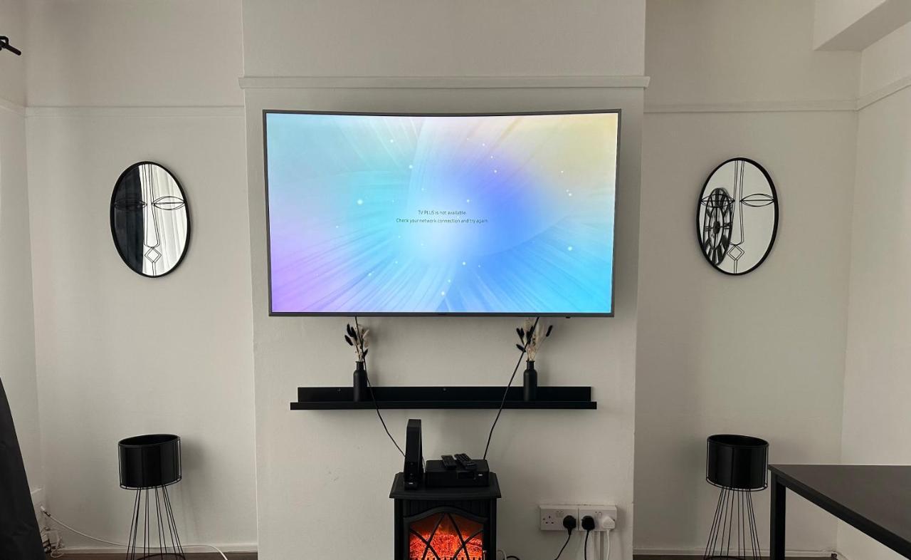 Lovely 2Bedroom 4Mins From Wimbledon Station Лондон Екстер'єр фото