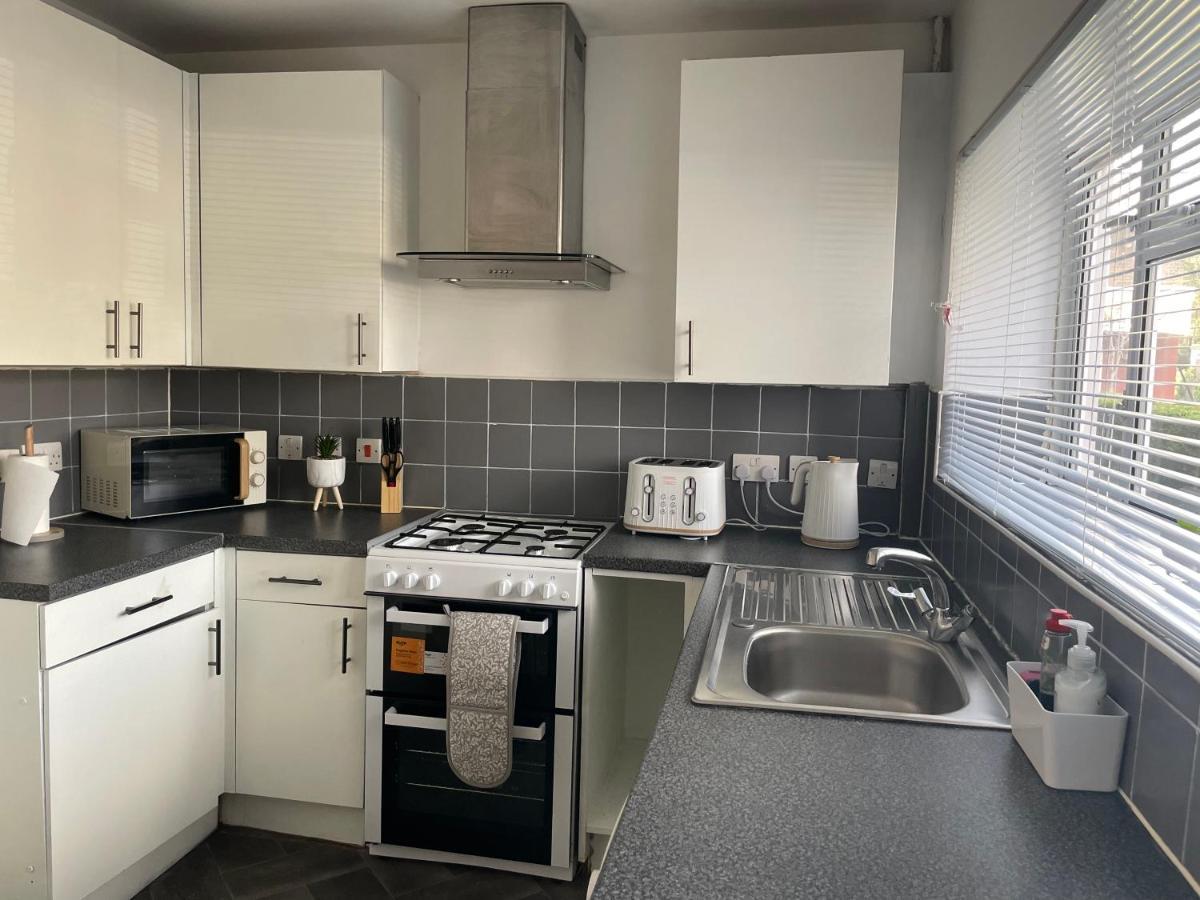 Lovely 2Bedroom 4Mins From Wimbledon Station Лондон Екстер'єр фото